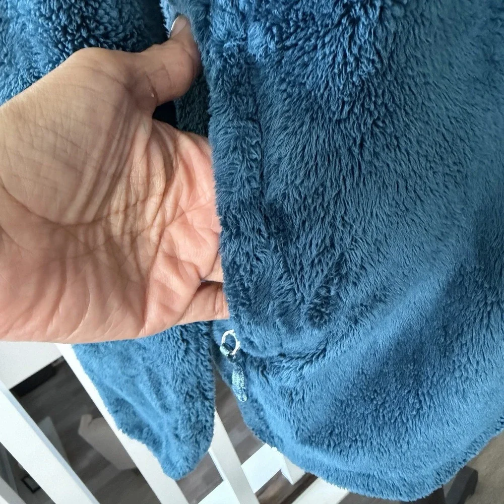 The North Face Womens Osito Jacket Blue Size Medium Full‎ Zip Soft Cozy Gorpcore - Picture 14 of 16